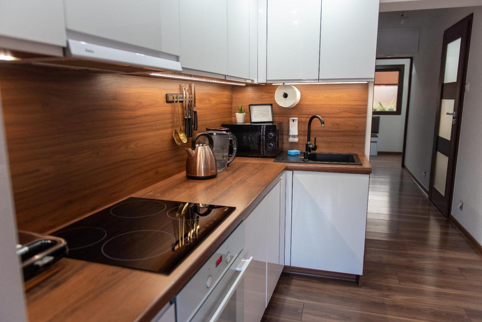 Apartament Crooked Stairs Жельона Гора Екстериор снимка