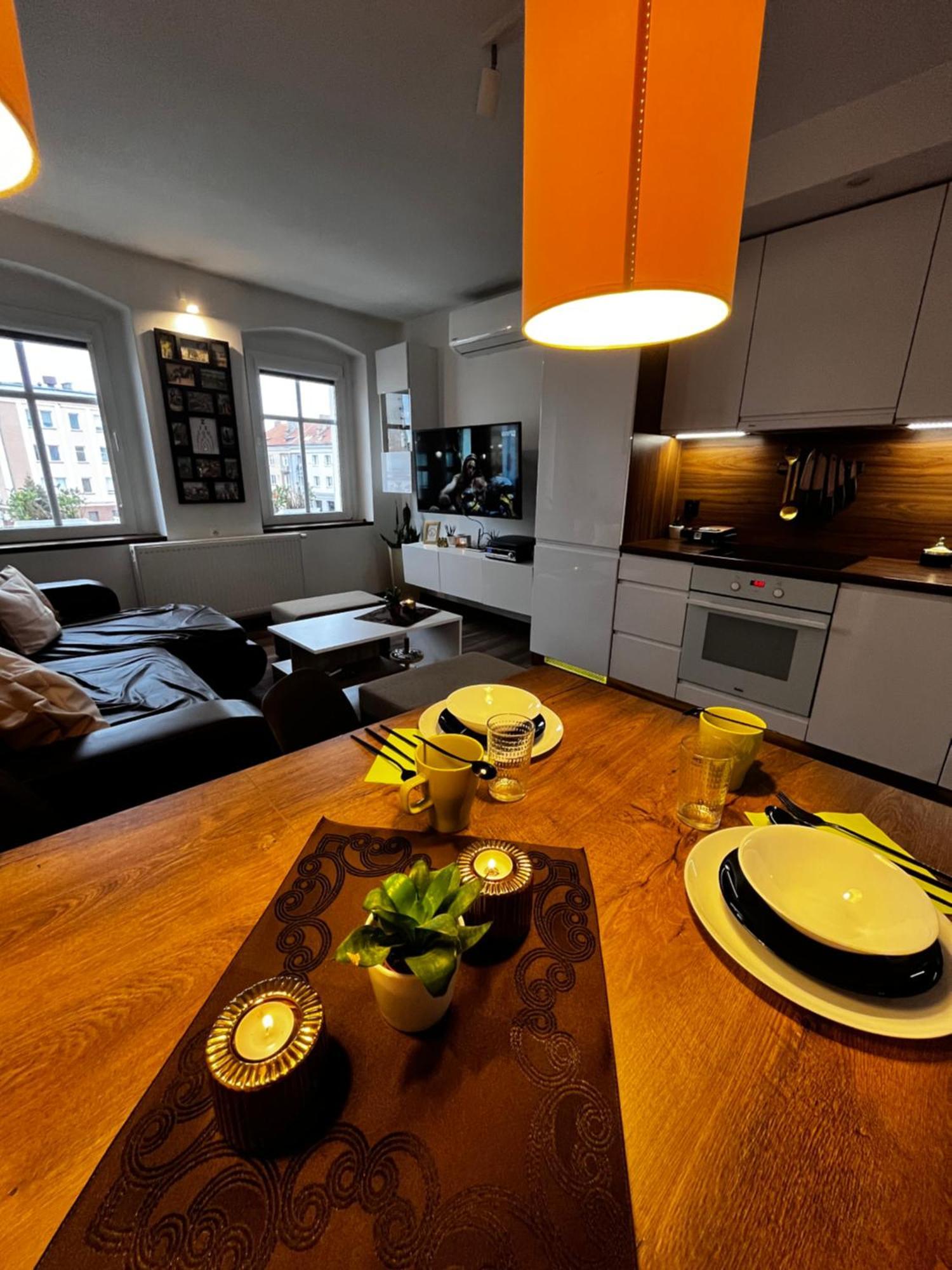 Apartament Crooked Stairs Жельона Гора Екстериор снимка