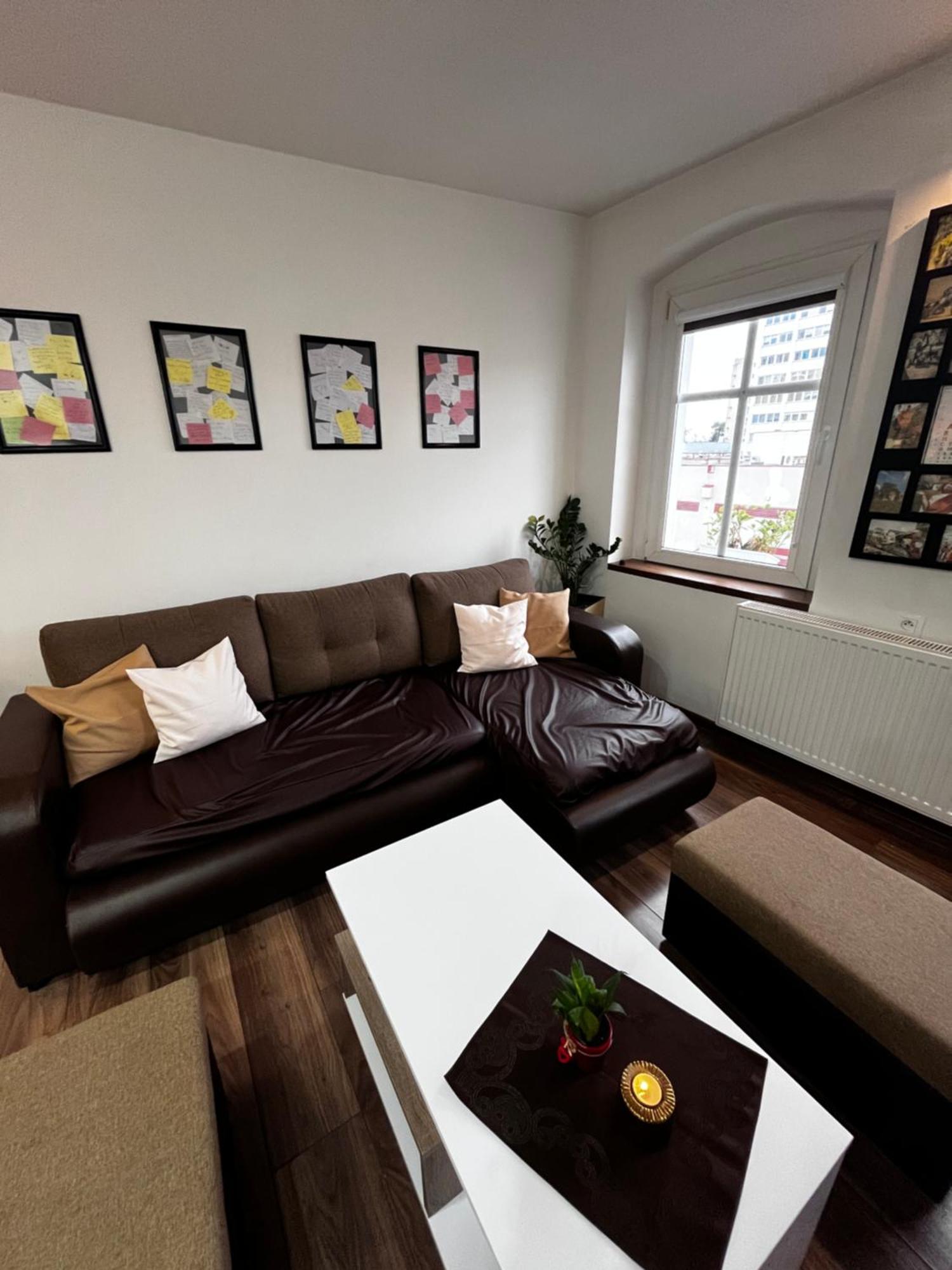 Apartament Crooked Stairs Жельона Гора Екстериор снимка